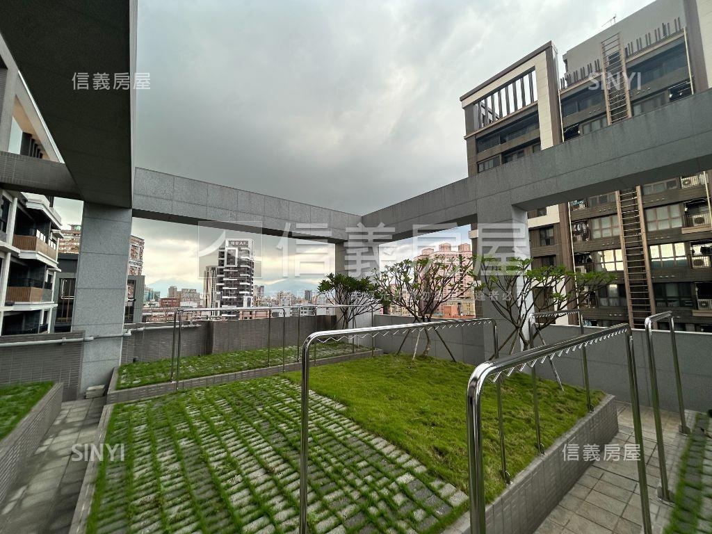 右岸㊣ＳＲＣ頂層全新兩房房屋室內格局與周邊環境