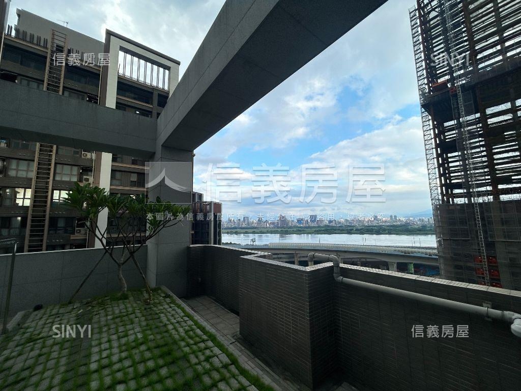 右岸㊣ＳＲＣ頂層全新兩房房屋室內格局與周邊環境