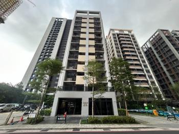 右岸㊣ＳＲＣ頂層全新兩房