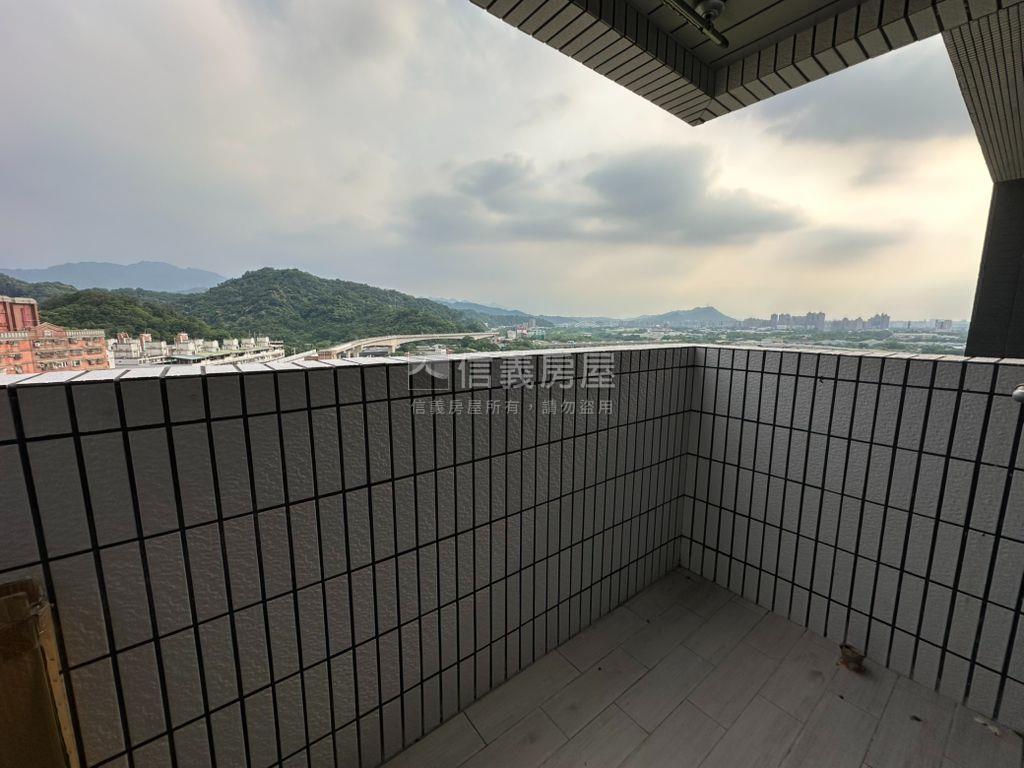 明日環全新裝潢頂峰悅居房屋室內格局與周邊環境