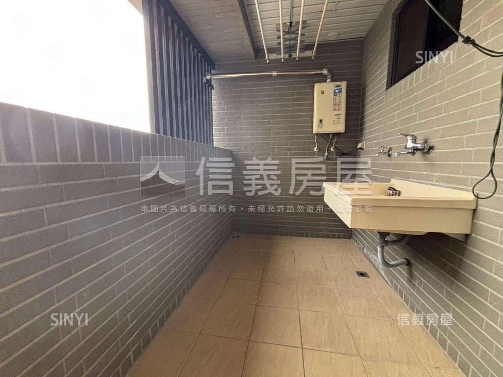 中山苑四房雙平車稀有釋出房屋室內格局與周邊環境