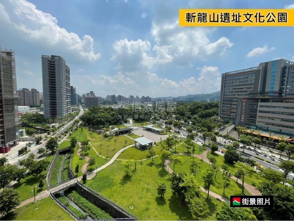近土城捷運挑高四米五房屋室內格局與周邊環境