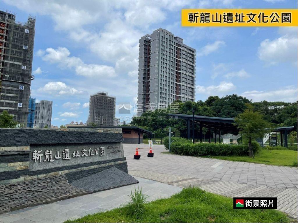 近土城捷運挑高四米五房屋室內格局與周邊環境