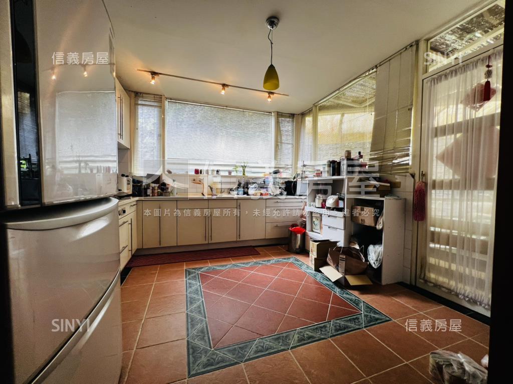 瓏山林Ａ區下疊稀有低總價房屋室內格局與周邊環境