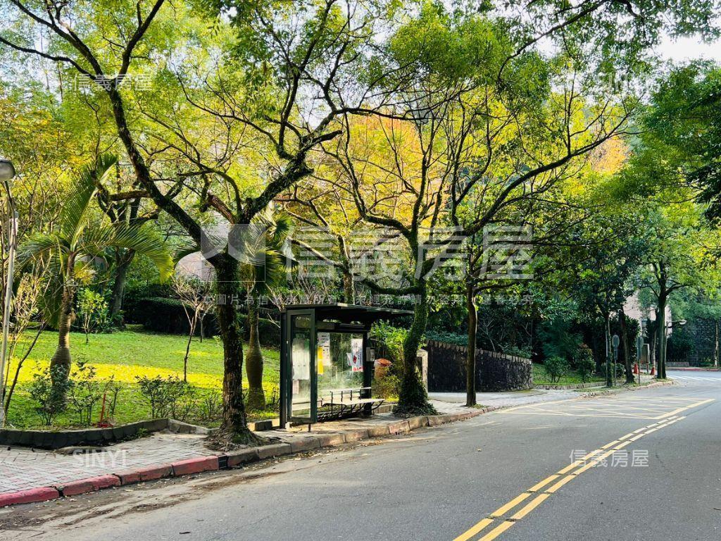 瓏山林Ａ區下疊稀有低總價房屋室內格局與周邊環境