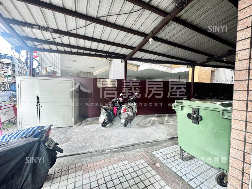 文心凱旋２套房房屋室內格局與周邊環境