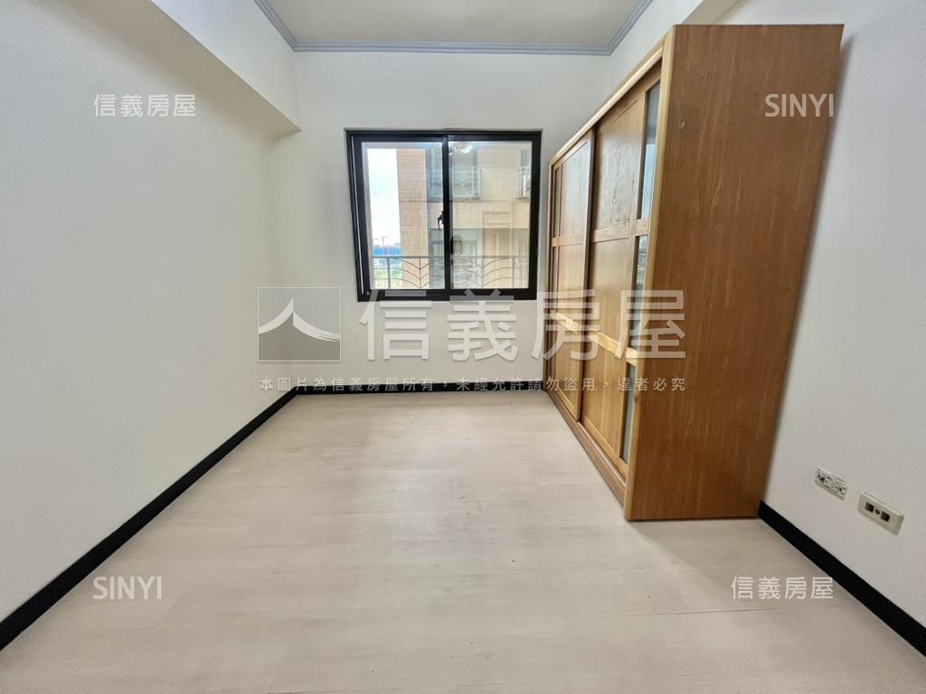 現代金典低總價４房車位房屋室內格局與周邊環境