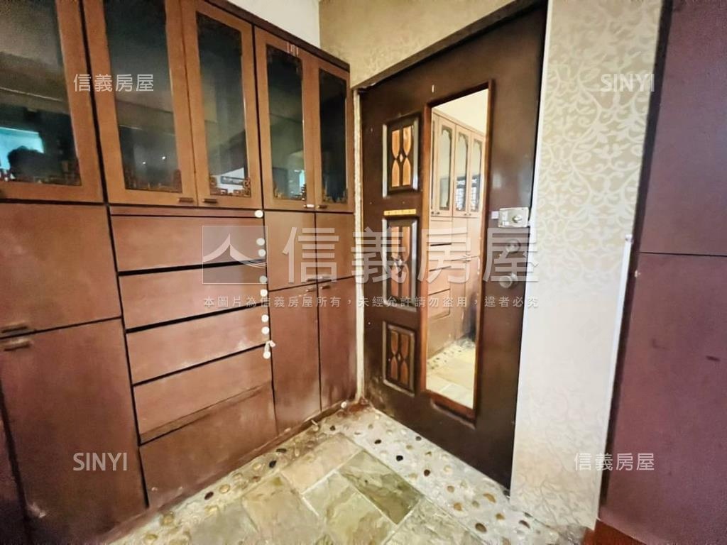 專任！信義區捷運四房電梯房屋室內格局與周邊環境