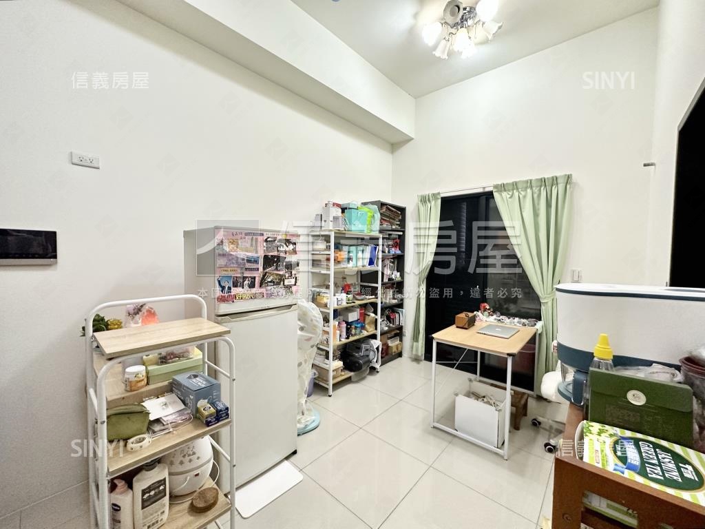 潛力新星。小資。套房車房屋室內格局與周邊環境
