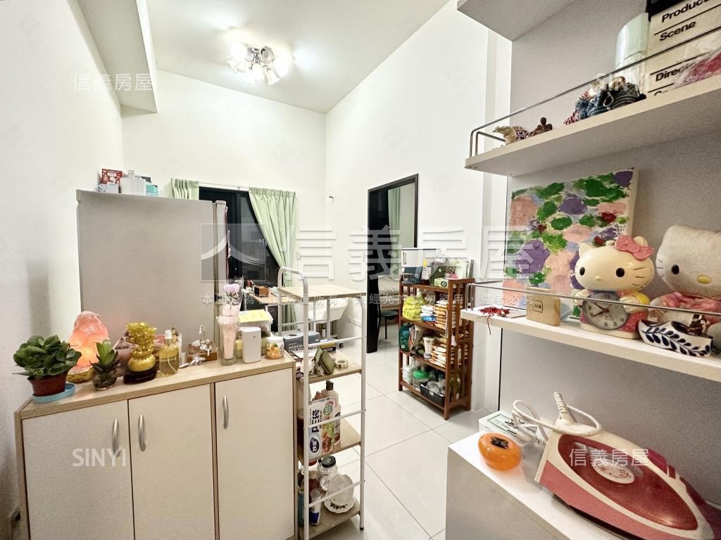 潛力新星。小資。套房車房屋室內格局與周邊環境