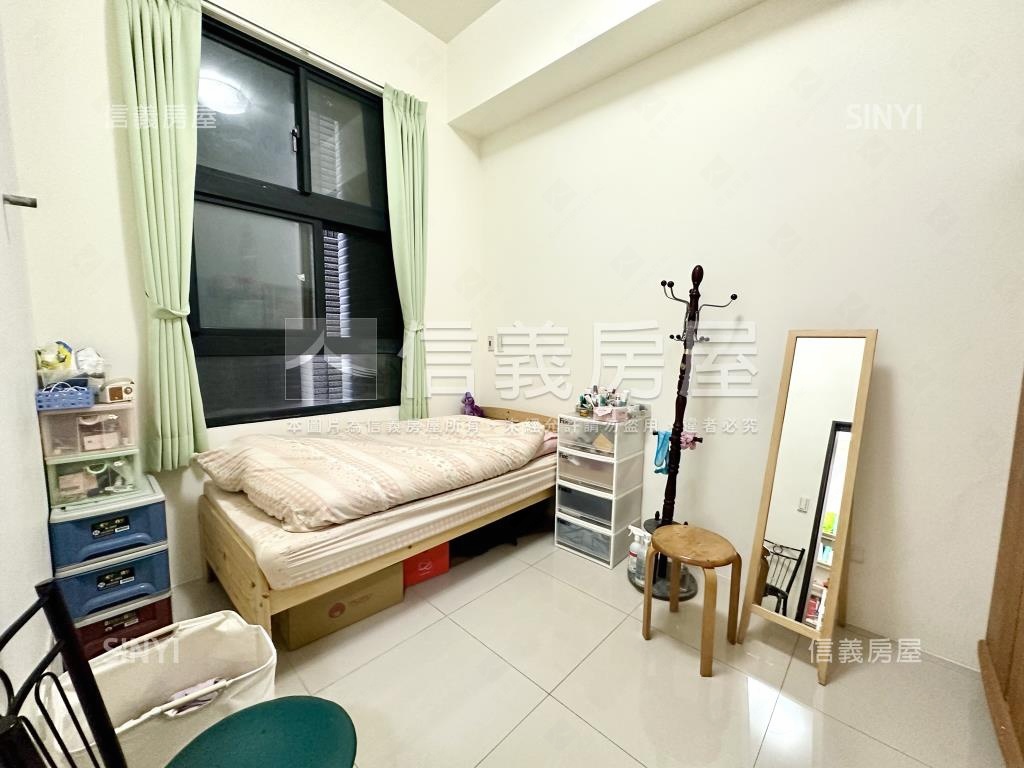 潛力新星。小資。套房車房屋室內格局與周邊環境