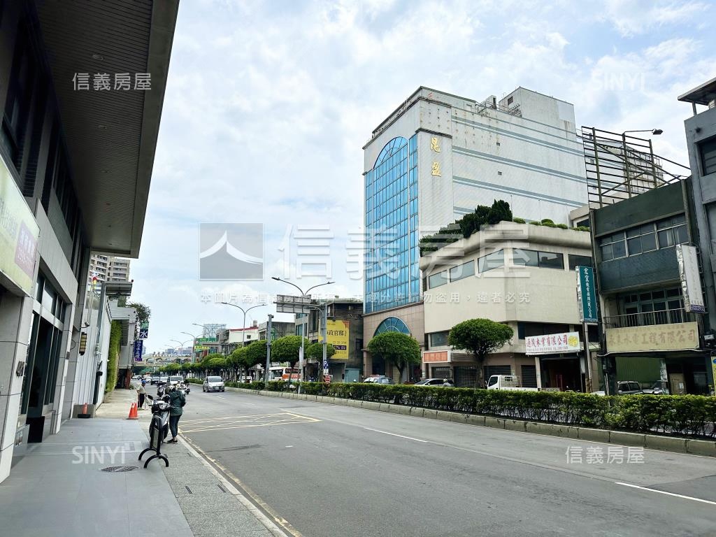 潛力新星。小資。套房車房屋室內格局與周邊環境