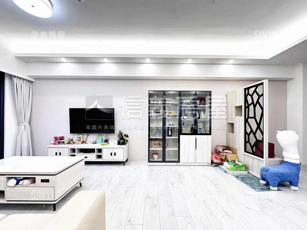 ［林裡］朝南視野三房平車房屋室內格局與周邊環境