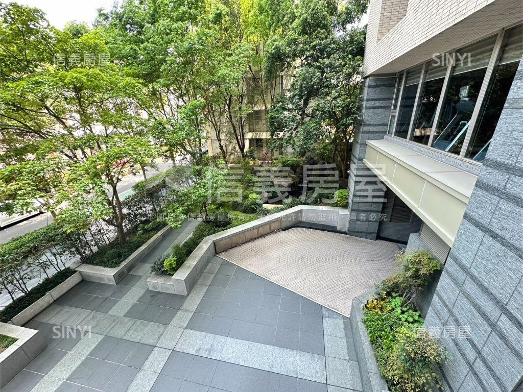 ★忠泰明★樹景美邸雙車位房屋室內格局與周邊環境
