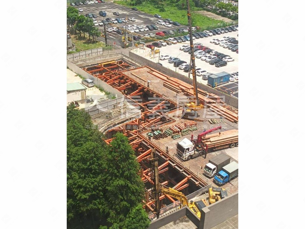 仁基京品雙捷運３房雙車位房屋室內格局與周邊環境