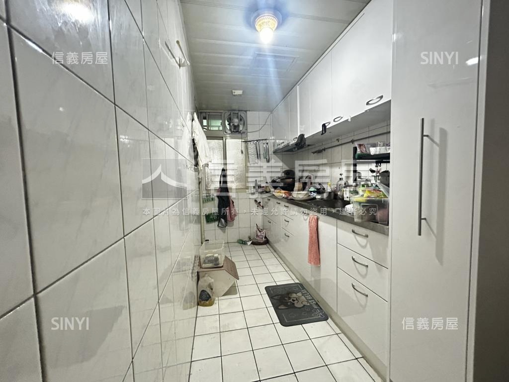 稀有釋出甲子園三房車位房屋室內格局與周邊環境
