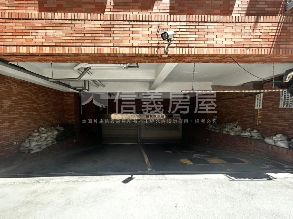 稀有釋出甲子園三房車位房屋室內格局與周邊環境