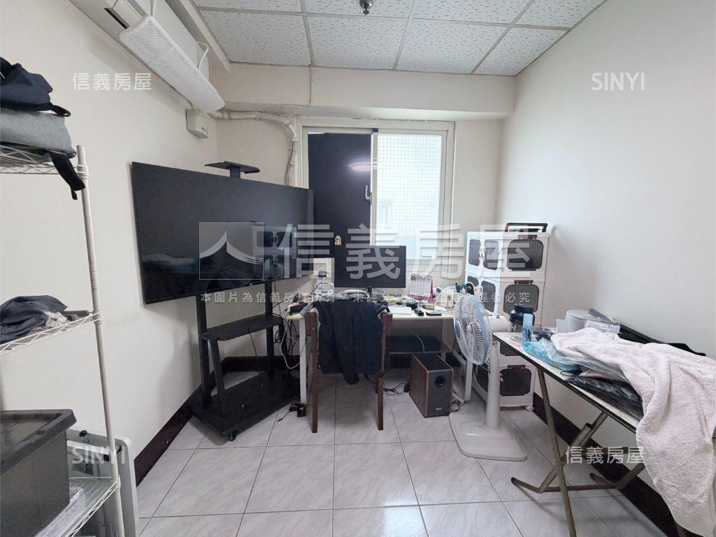 稀有釋出內壢３房車位房屋室內格局與周邊環境