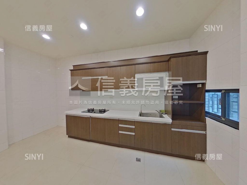 東區震後大地坪美墅房屋室內格局與周邊環境