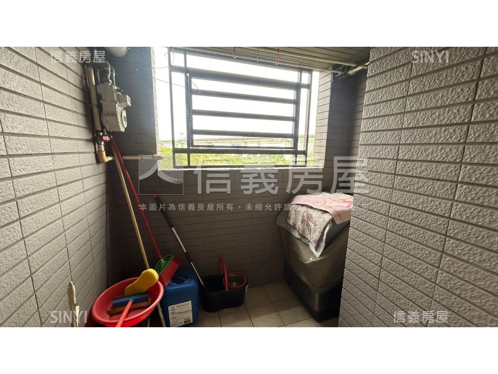 明日城採光兩房房屋室內格局與周邊環境