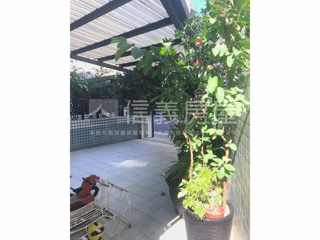 景美庭園樂活車庫一樓房屋室內格局與周邊環境
