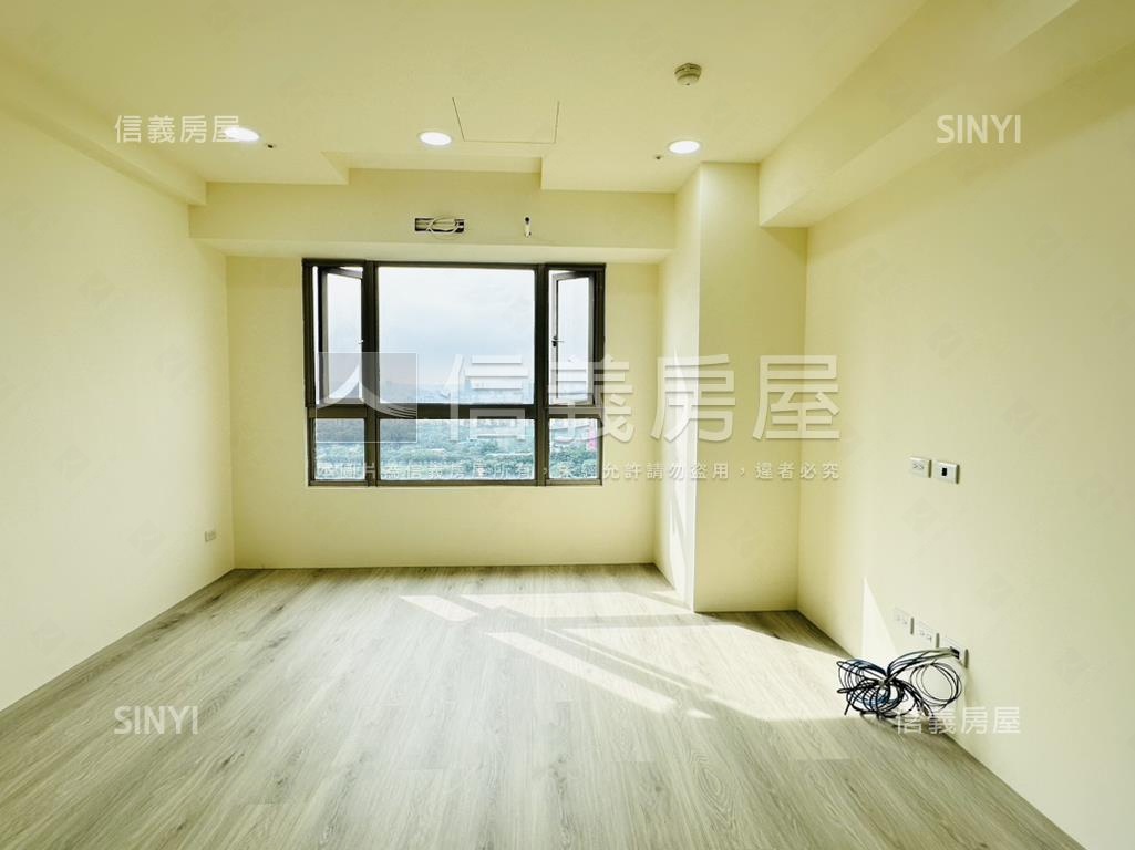 頂溪捷運面河３房平面車位房屋室內格局與周邊環境