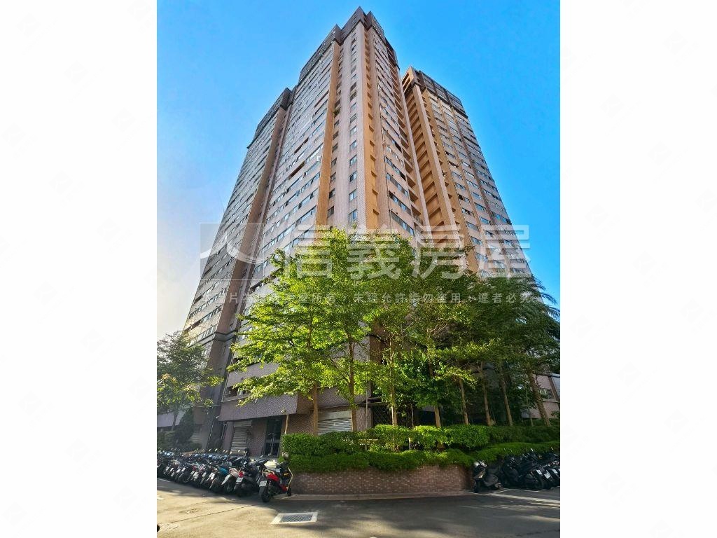 頂溪捷運面河３房平面車位房屋室內格局與周邊環境