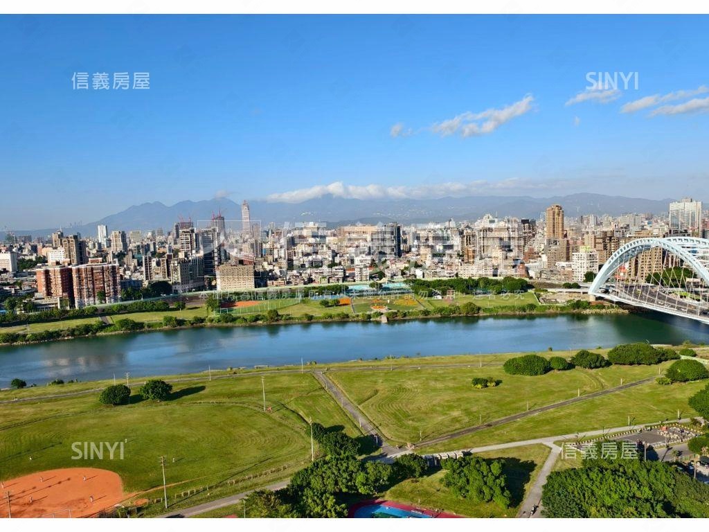 頂溪捷運面河３房平面車位房屋室內格局與周邊環境