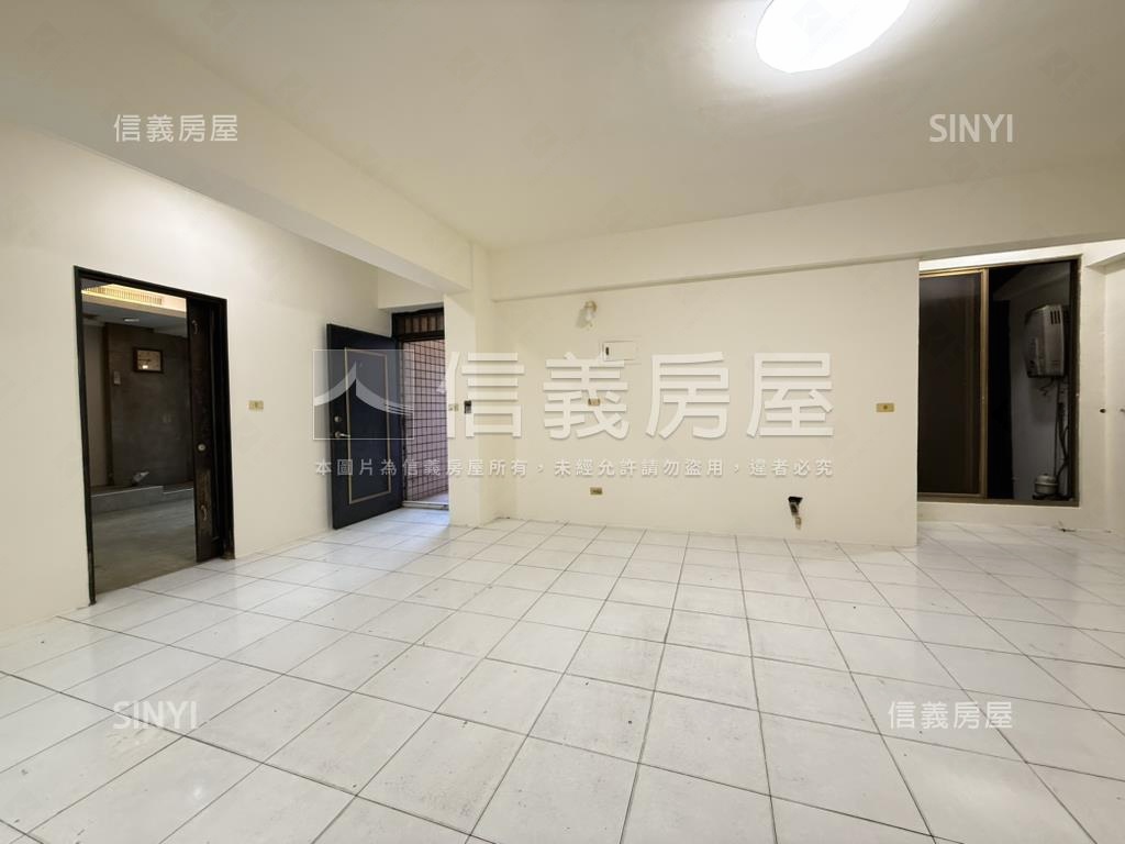 東區漂亮格局一樓稀有釋出房屋室內格局與周邊環境