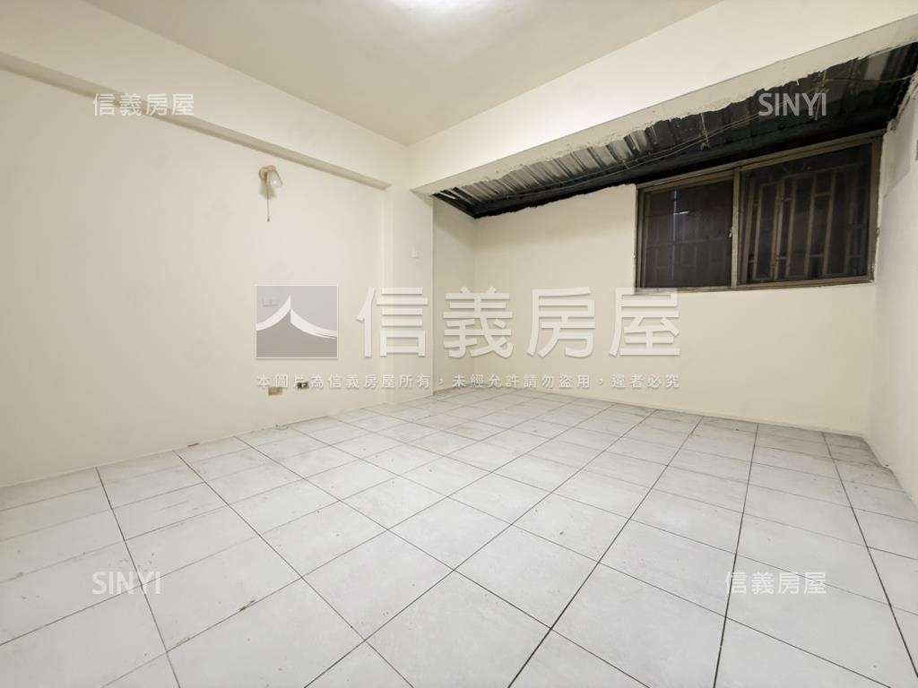 東區漂亮格局一樓稀有釋出房屋室內格局與周邊環境