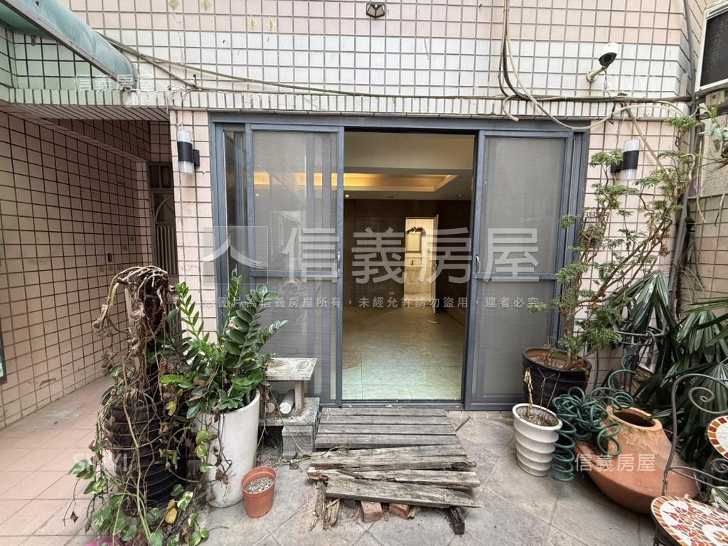 東區漂亮格局一樓稀有釋出房屋室內格局與周邊環境