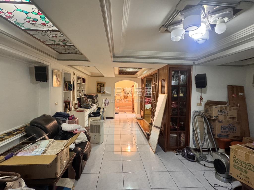 商三區大地坪一樓房屋室內格局與周邊環境