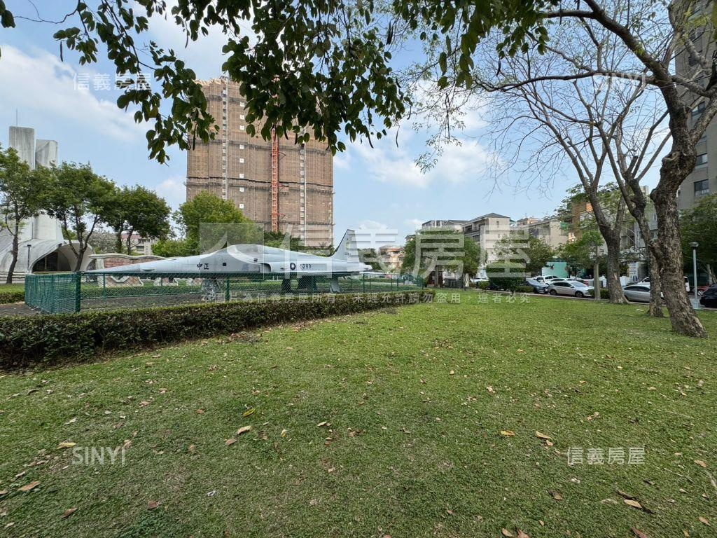 １１期三房近８２３公園讚房屋室內格局與周邊環境