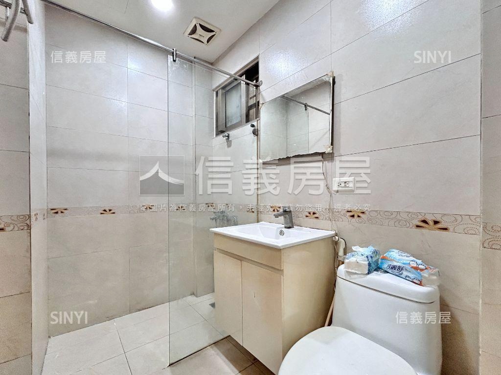 近ＳＯＧＯ面寬５米８透天房屋室內格局與周邊環境