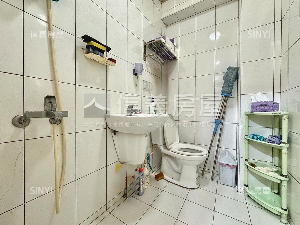 淡水市區稀有透天釋出房屋室內格局與周邊環境