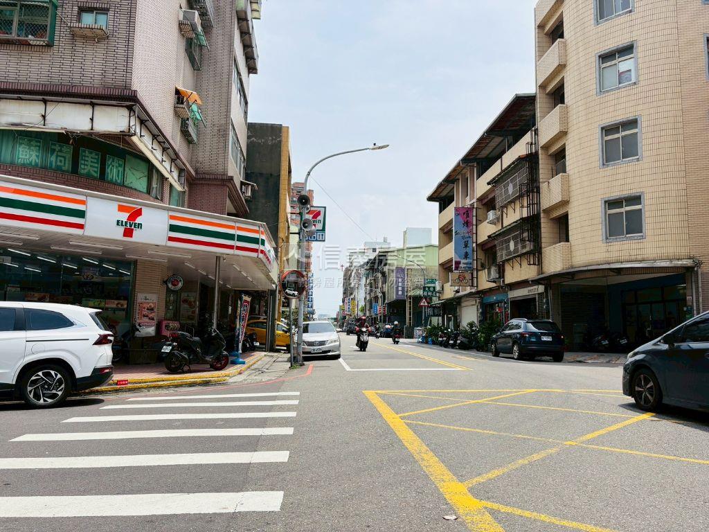 首購體育園生活圈邊間透天房屋室內格局與周邊環境