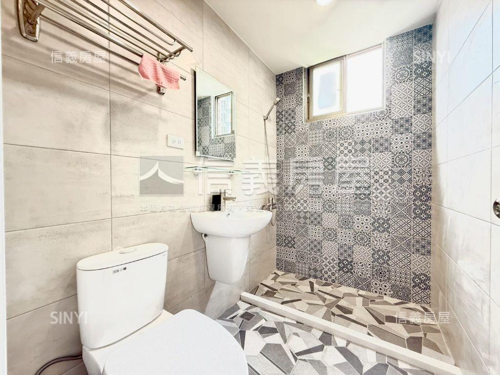 河堤Ｘ裕誠商圈大三房車位房屋室內格局與周邊環境