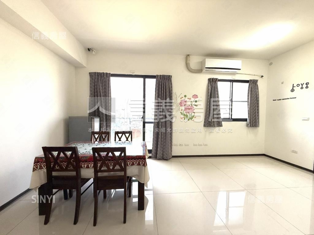東區約七年２房２衛＋車位房屋室內格局與周邊環境