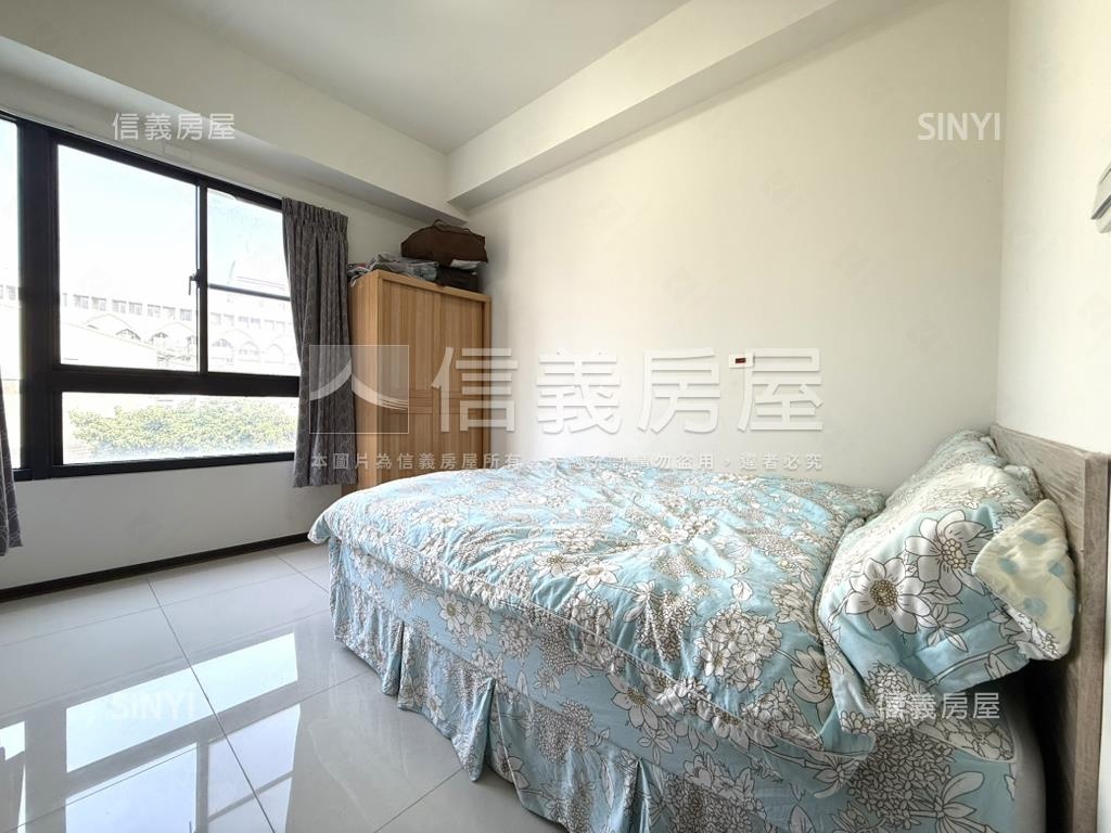 東區約七年２房２衛＋車位房屋室內格局與周邊環境