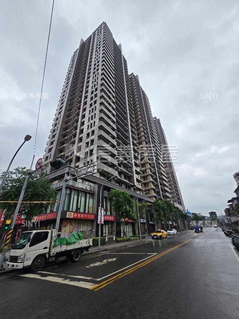 皇翔ＰＡＲＫ．晴空萬里房屋室內格局與周邊環境