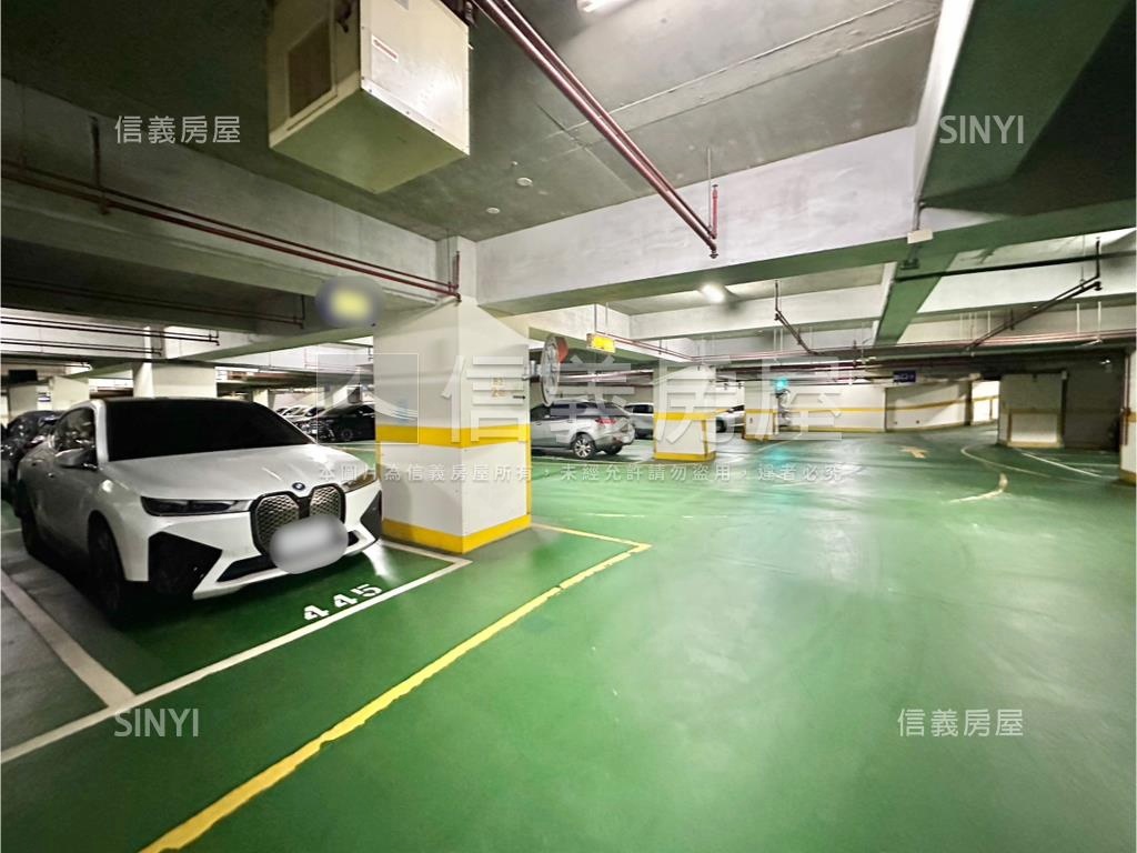 獨立產權｜坡道平面車位房屋室內格局與周邊環境