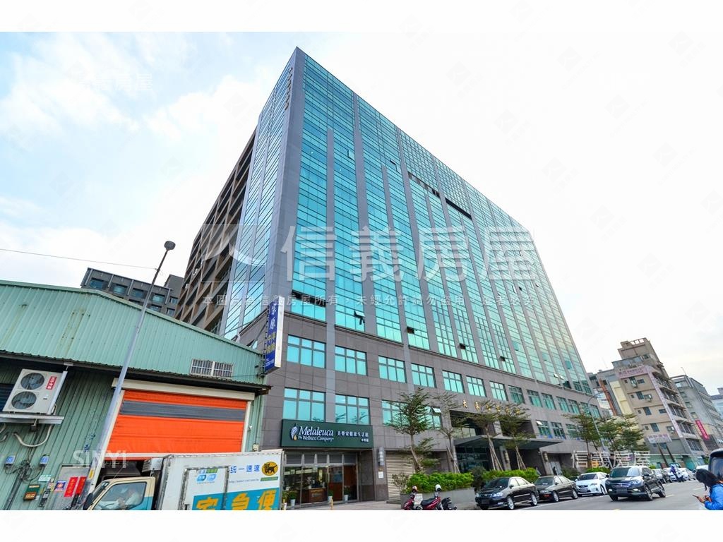 獨立產權｜坡道平面車位房屋室內格局與周邊環境