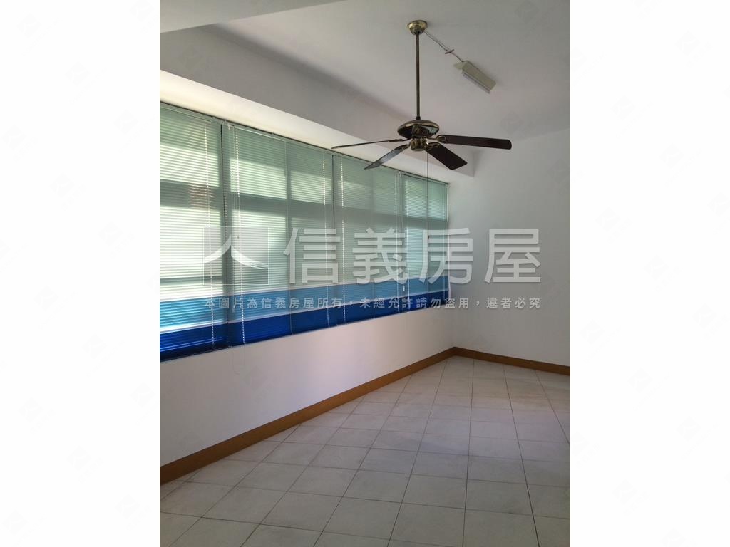 尚仁街大面寬金店房屋室內格局與周邊環境