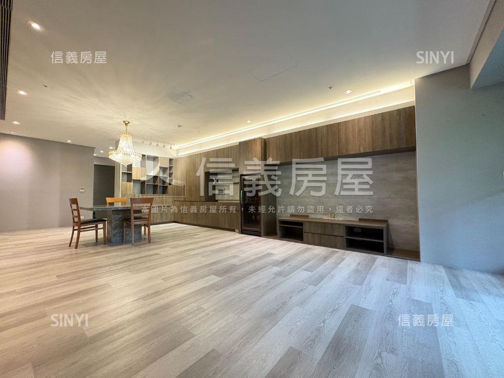 由鉅大謙面樹海宅邸房屋室內格局與周邊環境