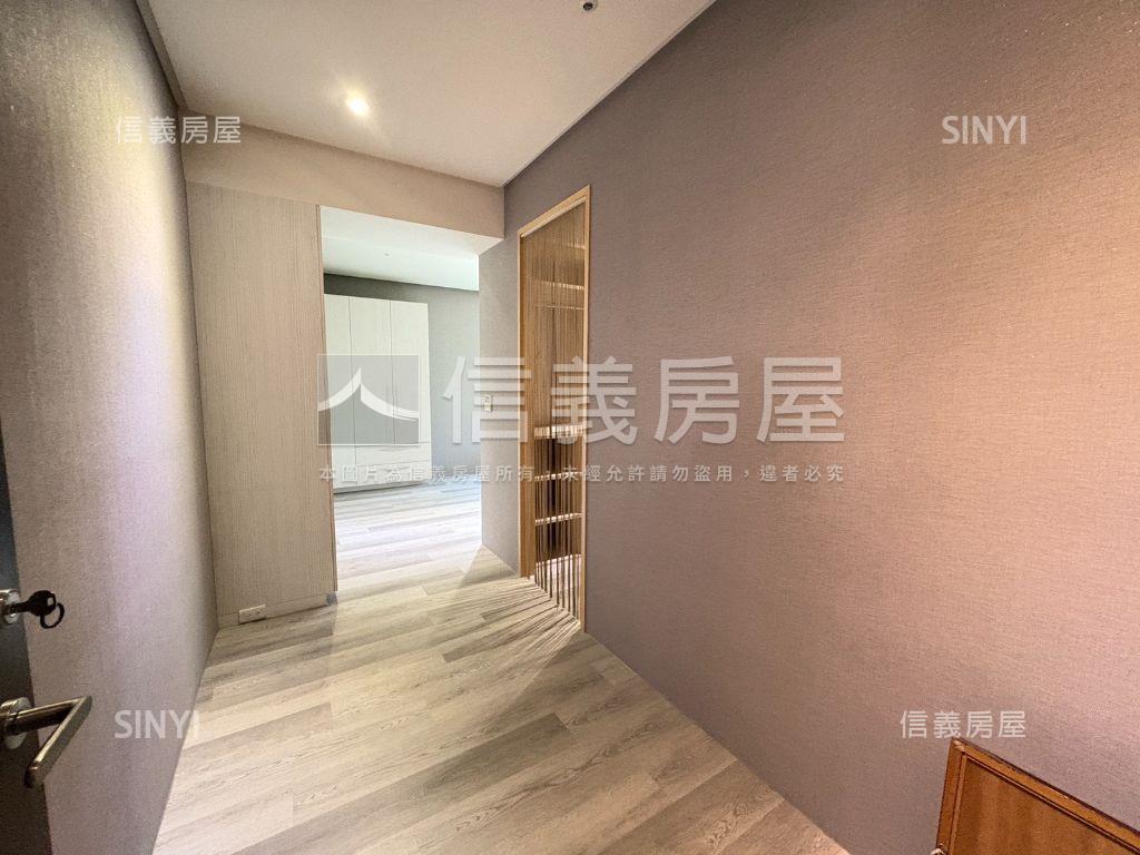 由鉅大謙面樹海宅邸房屋室內格局與周邊環境