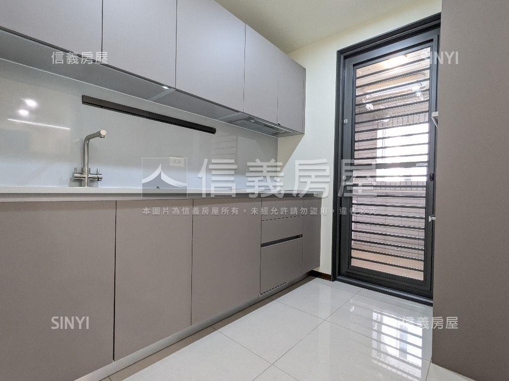 湖濱城高樓兩房平車房屋室內格局與周邊環境