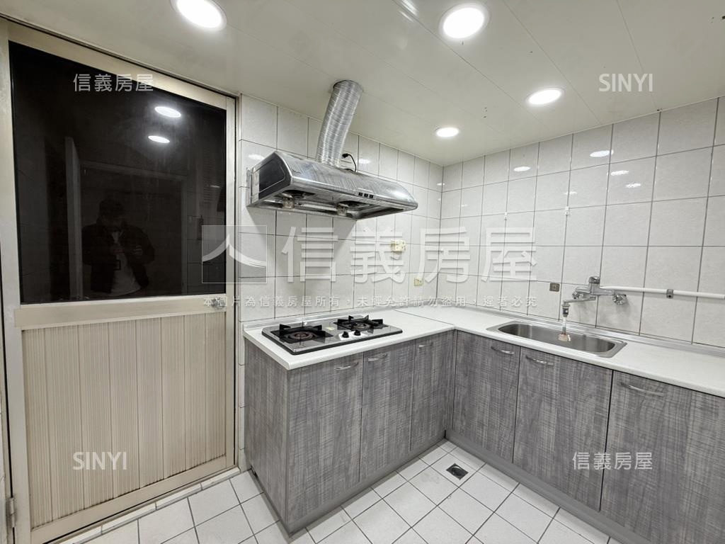 中央名家大三房房屋室內格局與周邊環境