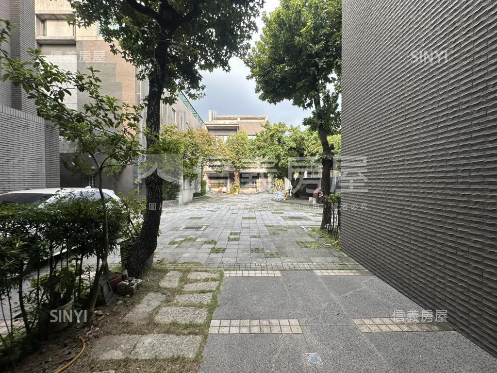 潭子頭家大毅社區別墅房屋室內格局與周邊環境