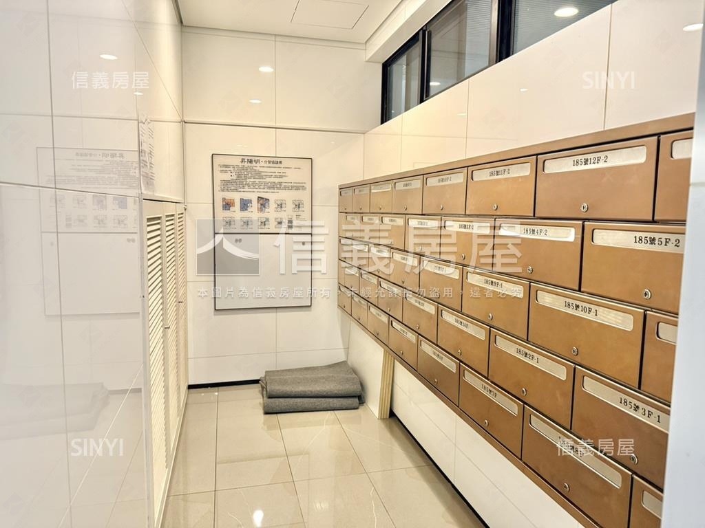 專任［昇陽明］景觀兩房房屋室內格局與周邊環境