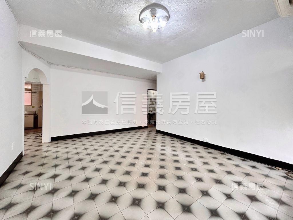 中華路捷運邊間三房公寓房屋室內格局與周邊環境